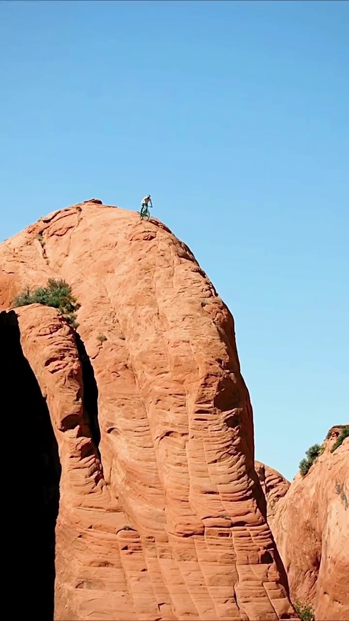 Desert Rock Climbing Adventure: Skill and Scenery