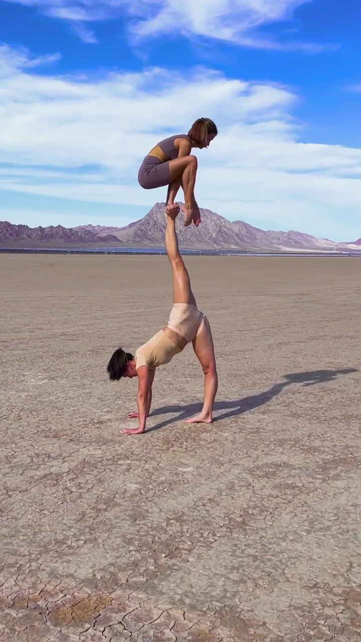 Acro Yoga in Desert: Strength and Balance