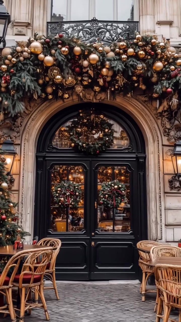 Discover Parisian Christmas: Festive Buildings and Cozy Apartments