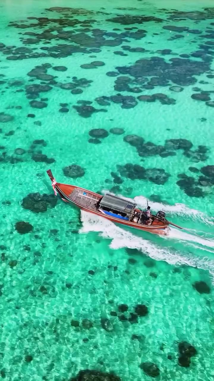 Koh Lipe Boat Trip: Scenic Thailand Coastal Tour