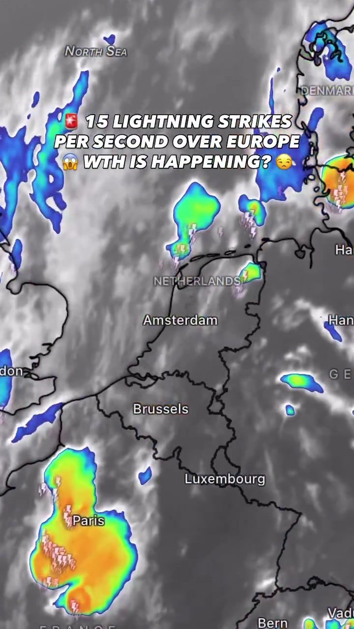 Western Europe Hit by 15 Lightning Strikes Per Second