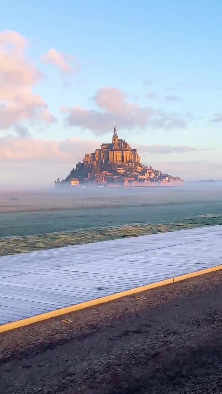 Mont Saint-Michel: Tidal Island's Magical Sunrise