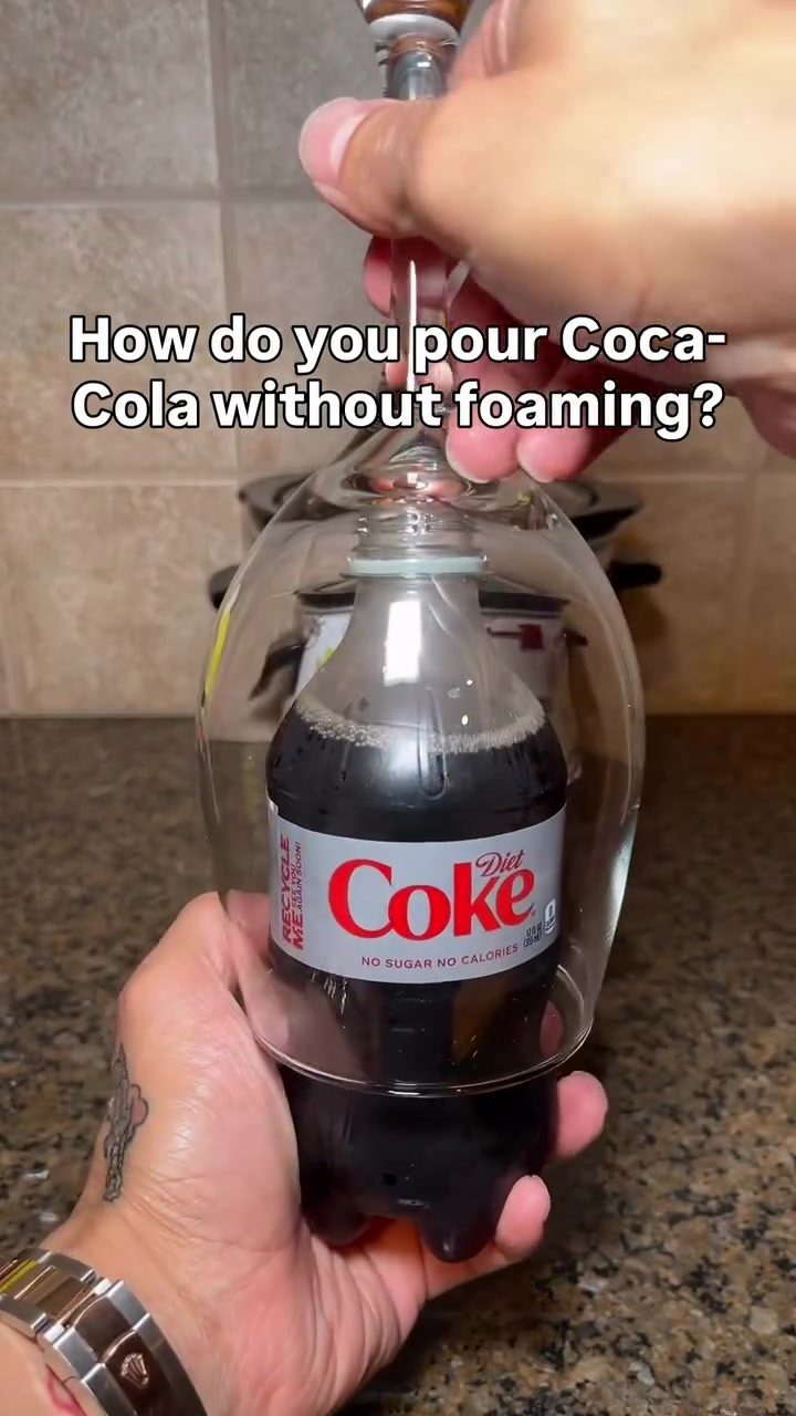 Pour Diet Coke Without Foam: Easy Tips for Perfect Pouring