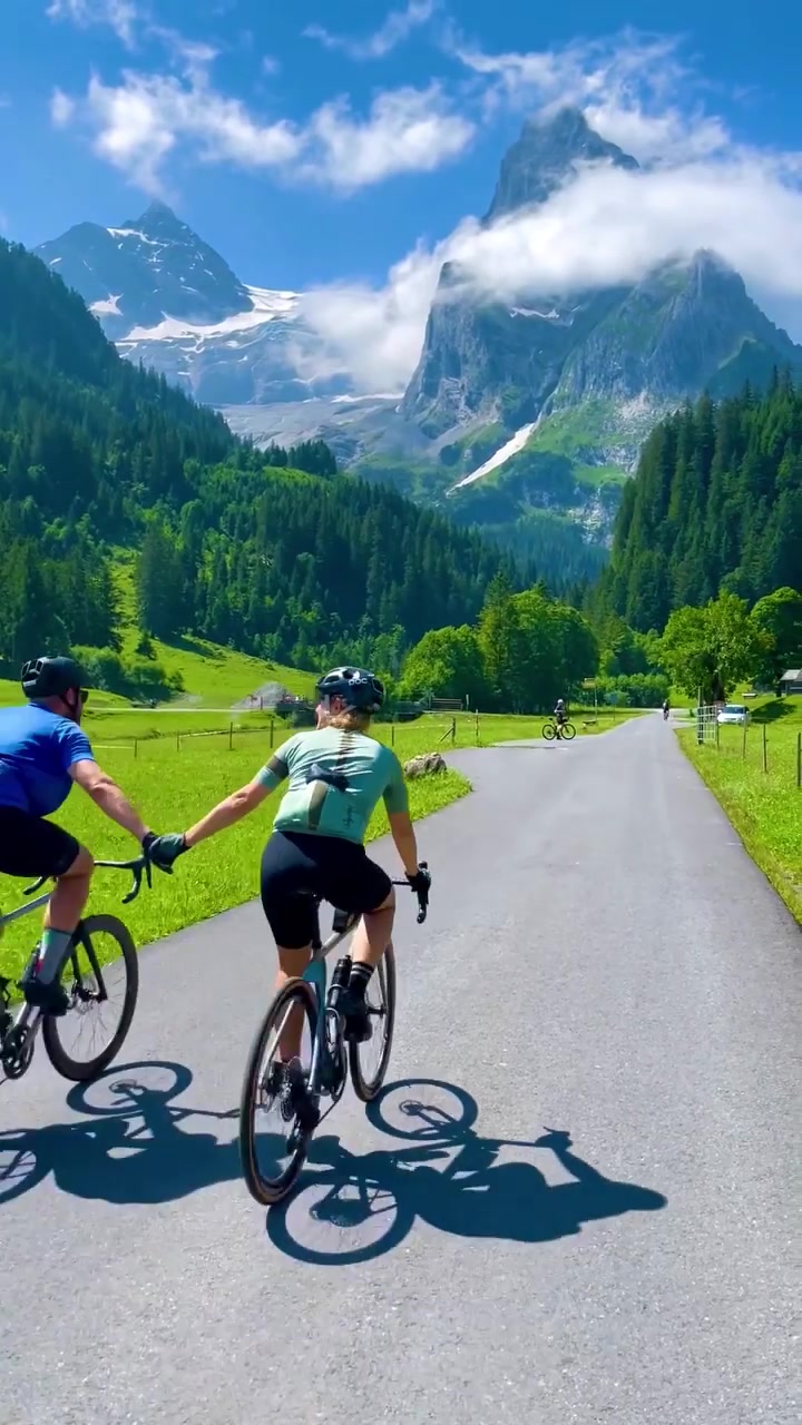 Swiss Alps Cycling: Scenic Routes and Mountain Views