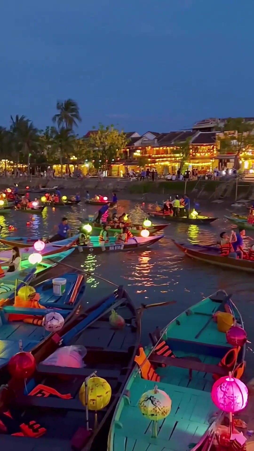 Nighttime River Lantern Festival: Vibrant Cultural Experience