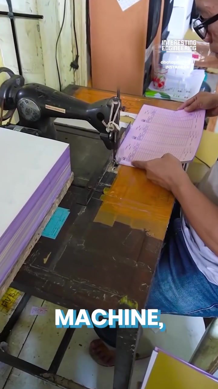 Vintage Manual Printing Press: Precision and Craftsmanship