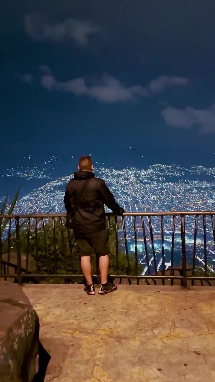 Picacho Medellín Night View
