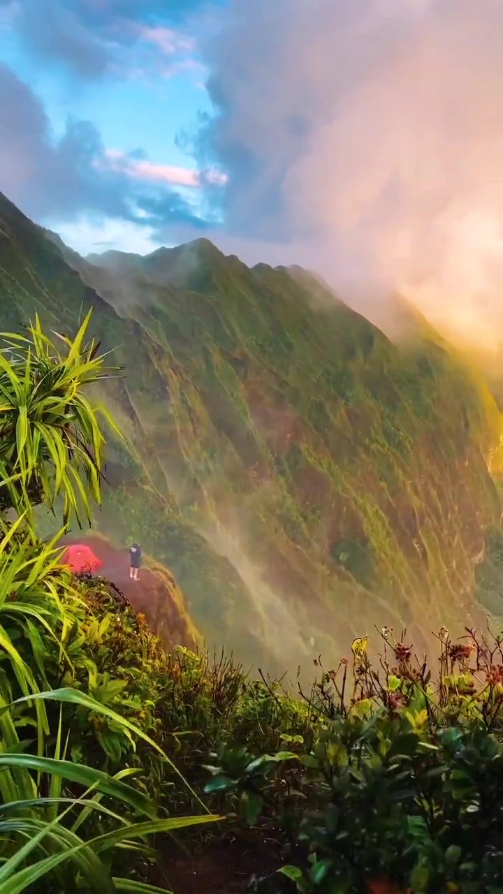 Mountain Camping in Hawaii: Stunning Landscapes