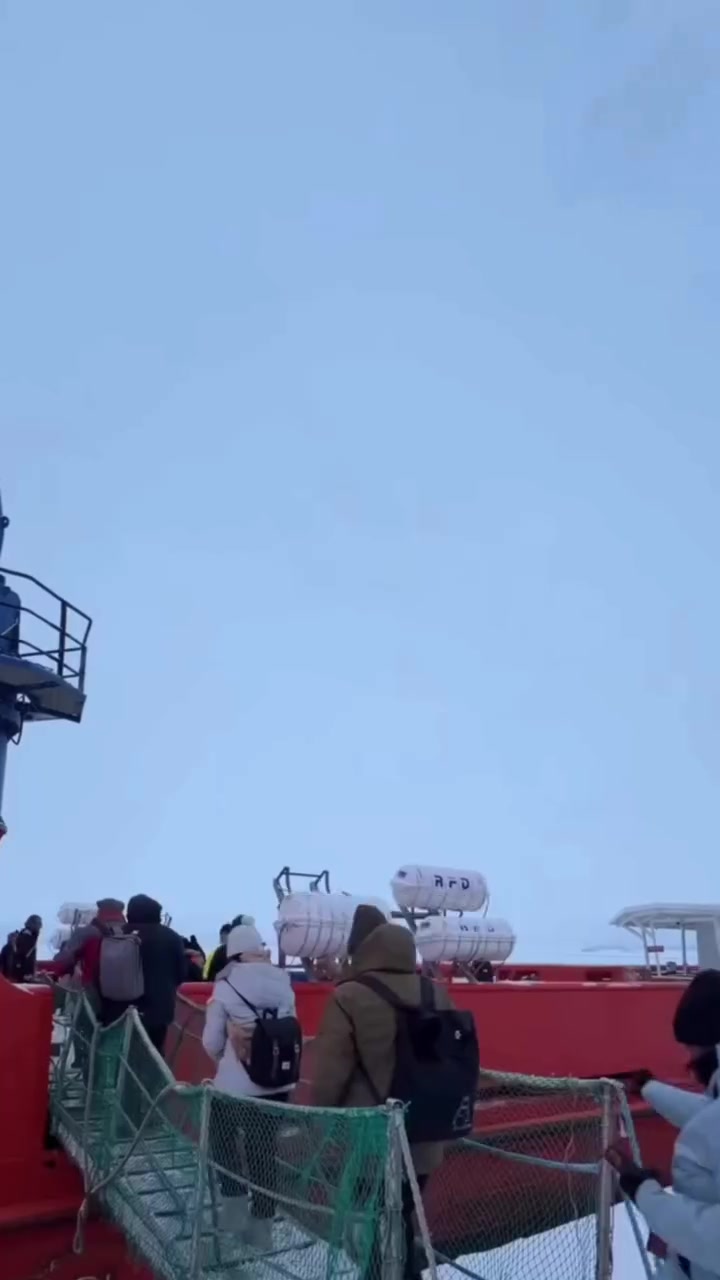Polar Explorer Icebreaker Cruise Between Sweden and Finland