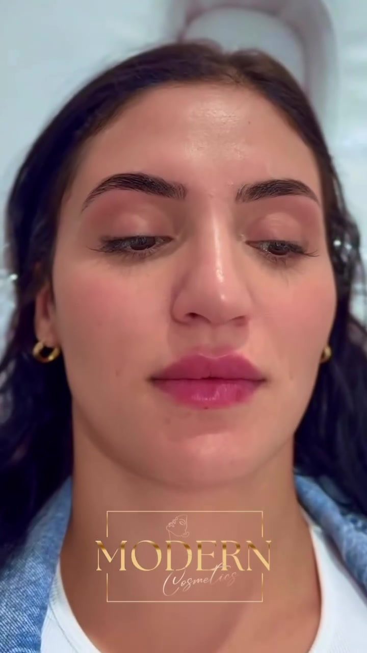 Elevate Your Beauty with Modern Cosmetics' Personalized Makeup consultations